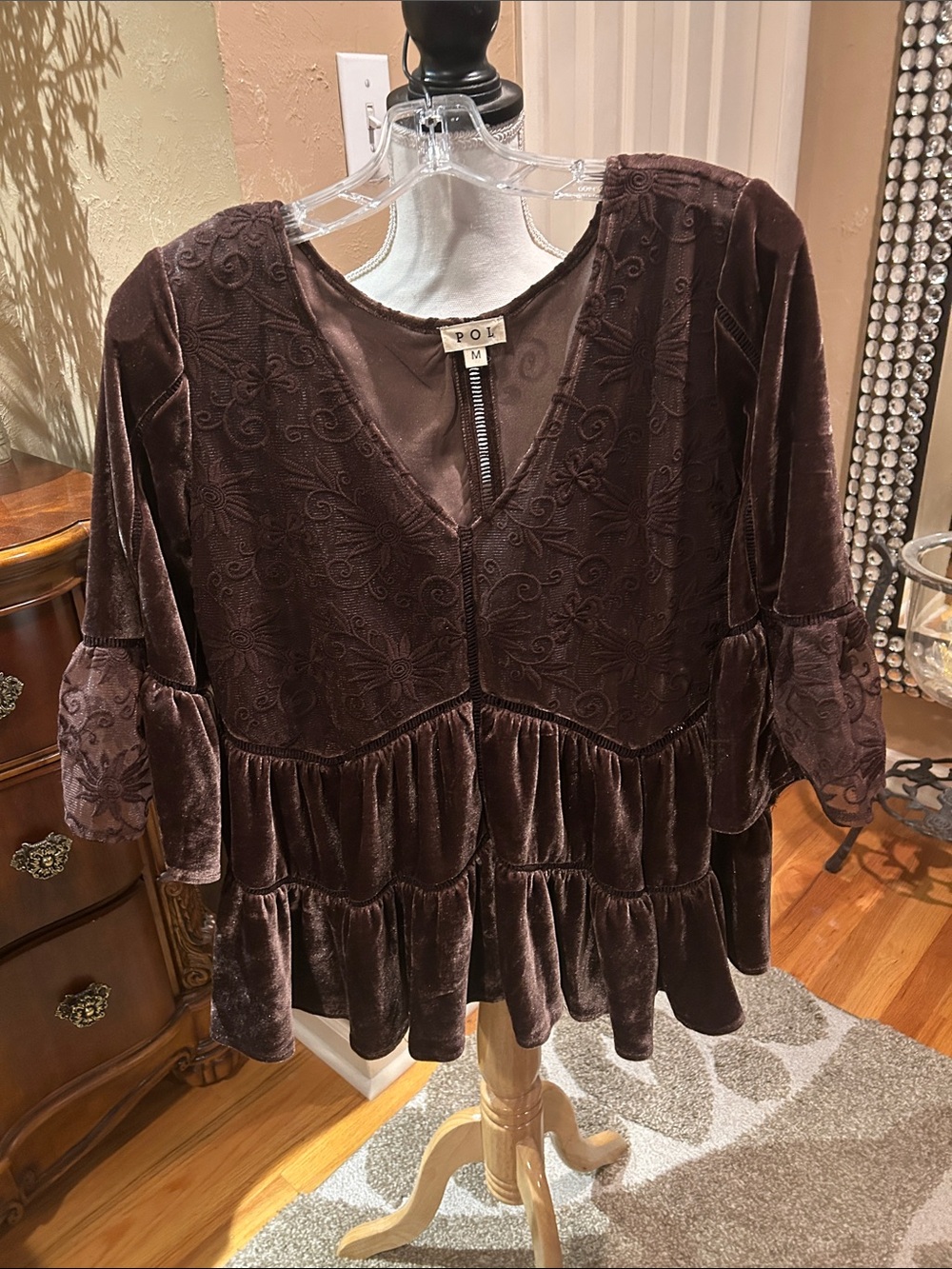 POL Brown Velvet Embroidered Ruffle Top. Medium. Super adorable